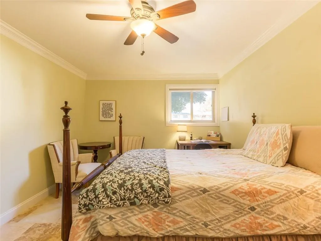 5400 Roswell Road Unit B4, Atlanta, Georgia 30342, 1 Bedroom Bedrooms, ,1 BathroomBathrooms,Residential,Sold,5400 Roswell Road Unit B4,5937833