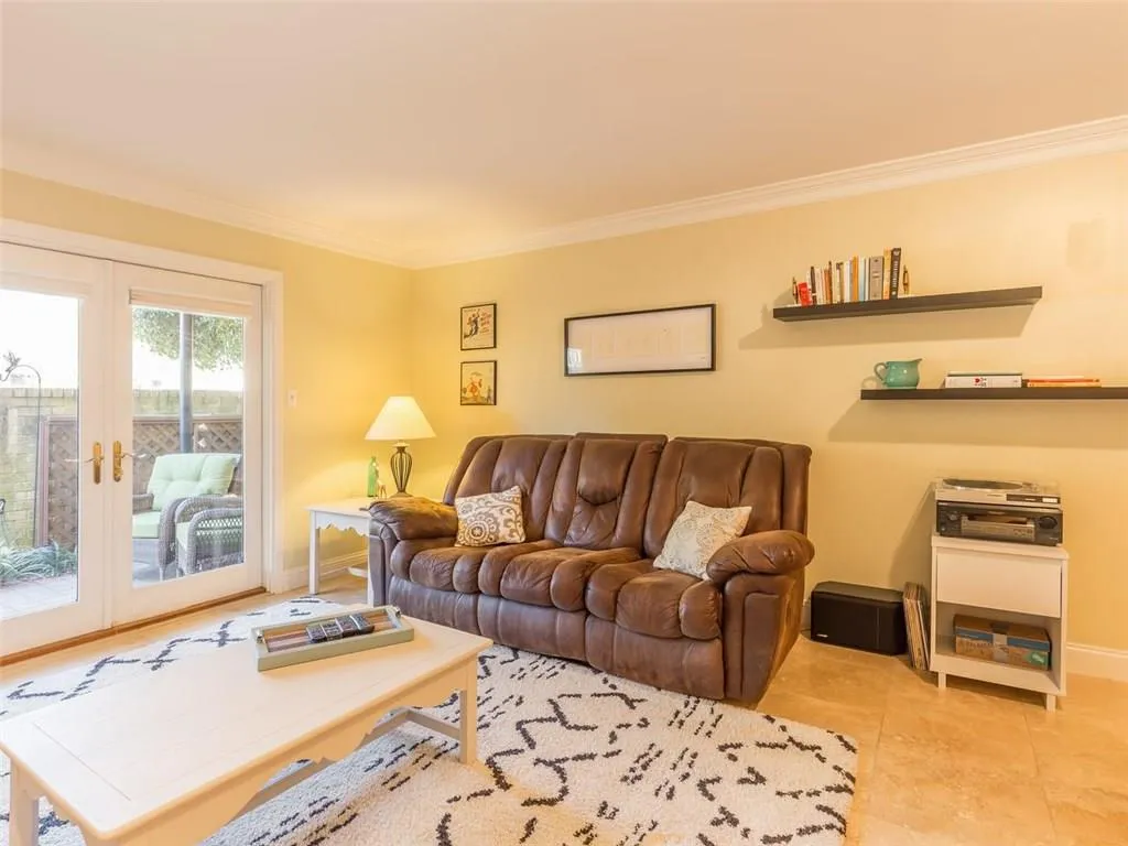 5400 Roswell Road Unit B4, Atlanta, Georgia 30342, 1 Bedroom Bedrooms, ,1 BathroomBathrooms,Residential,Sold,5400 Roswell Road Unit B4,5937833