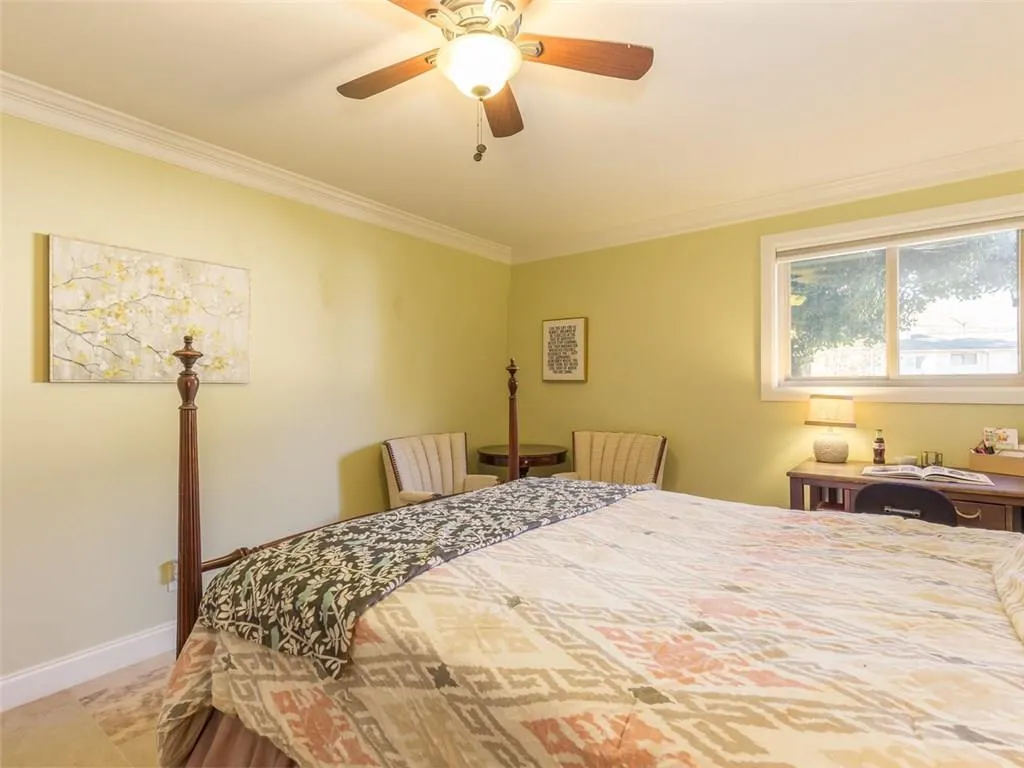 5400 Roswell Road Unit B4, Atlanta, Georgia 30342, 1 Bedroom Bedrooms, ,1 BathroomBathrooms,Residential,Sold,5400 Roswell Road Unit B4,5937833