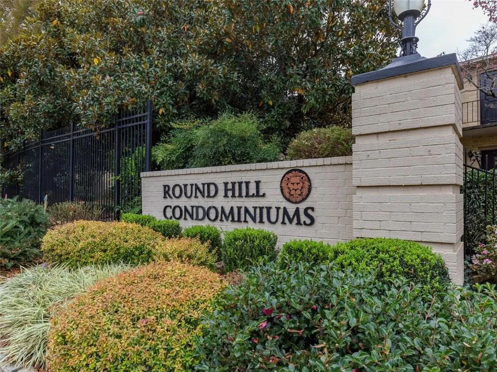 5400 Roswell Road Unit B4, Atlanta, Georgia 30342, 1 Bedroom Bedrooms, ,1 BathroomBathrooms,Residential,Sold,5400 Roswell Road Unit B4,5937833