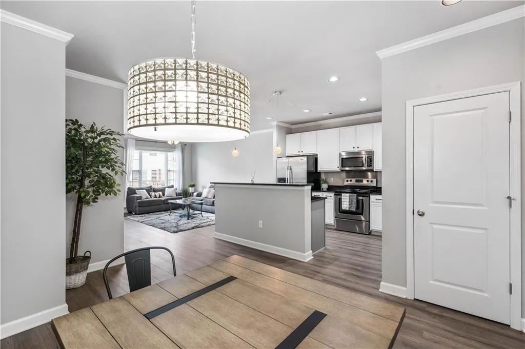 7265 Glisten Avenue Unit 113, Atlanta, Georgia 30328, 1 Bedroom Bedrooms, ,1 BathroomBathrooms,Residential,Sold,7265 Glisten Avenue Unit 113,6863453
