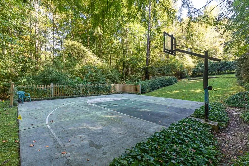 685 Tanglewood Trail, Sandy Springs, Georgia 30327, 5 Bedrooms Bedrooms, ,4 BathroomsBathrooms,Residential,Sold,685 Tanglewood Trail,6873759