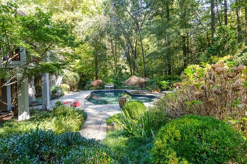 685 Tanglewood Trail, Sandy Springs, Georgia 30327, 5 Bedrooms Bedrooms, ,4 BathroomsBathrooms,Residential,Sold,685 Tanglewood Trail,6873759