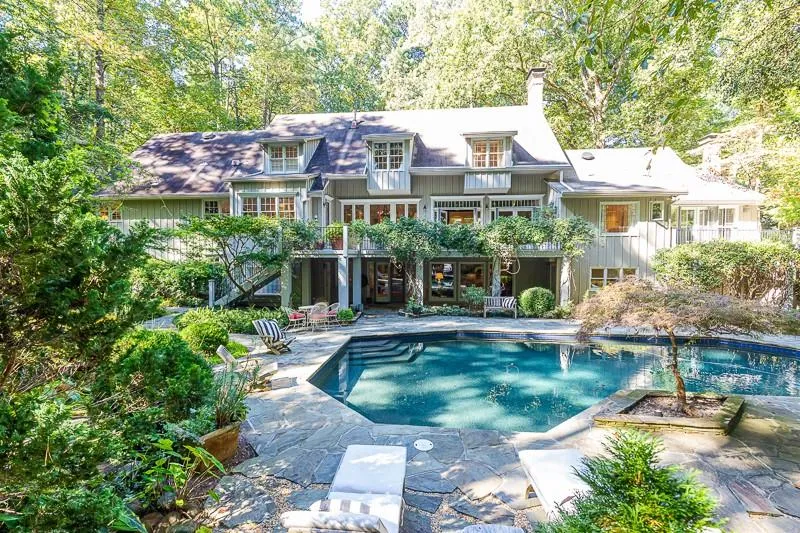 685 Tanglewood Trail, Sandy Springs, Georgia 30327, 5 Bedrooms Bedrooms, ,4 BathroomsBathrooms,Residential,Sold,685 Tanglewood Trail,6873759