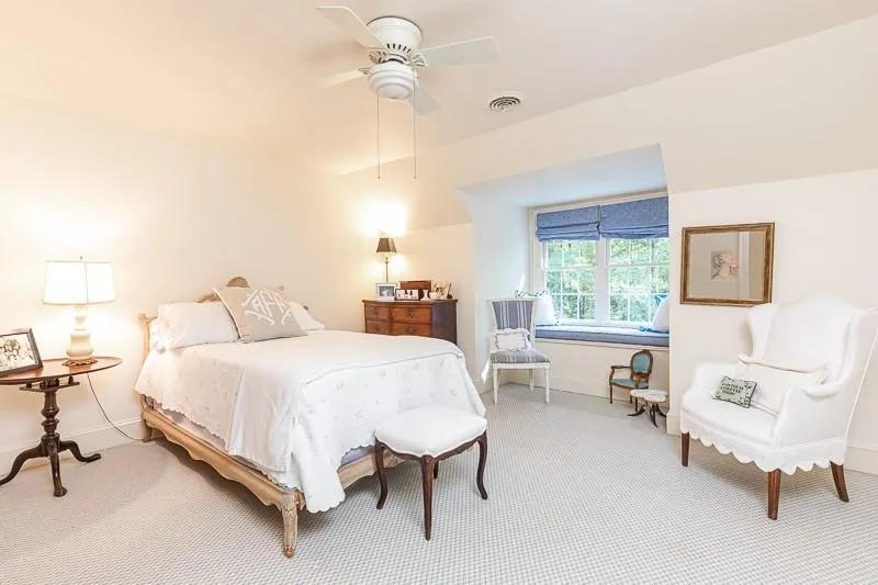 685 Tanglewood Trail, Sandy Springs, Georgia 30327, 5 Bedrooms Bedrooms, ,4 BathroomsBathrooms,Residential,Sold,685 Tanglewood Trail,6873759