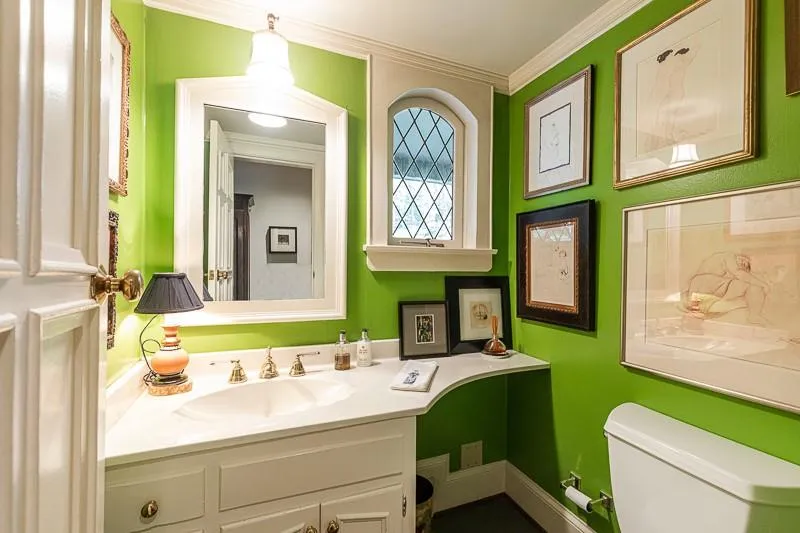 685 Tanglewood Trail, Sandy Springs, Georgia 30327, 5 Bedrooms Bedrooms, ,4 BathroomsBathrooms,Residential,Sold,685 Tanglewood Trail,6873759