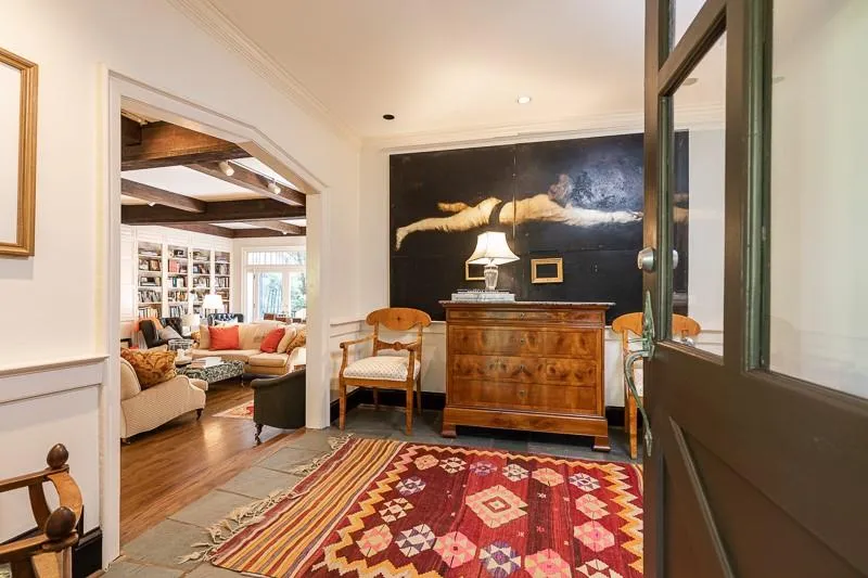 685 Tanglewood Trail, Sandy Springs, Georgia 30327, 5 Bedrooms Bedrooms, ,4 BathroomsBathrooms,Residential,Sold,685 Tanglewood Trail,6873759