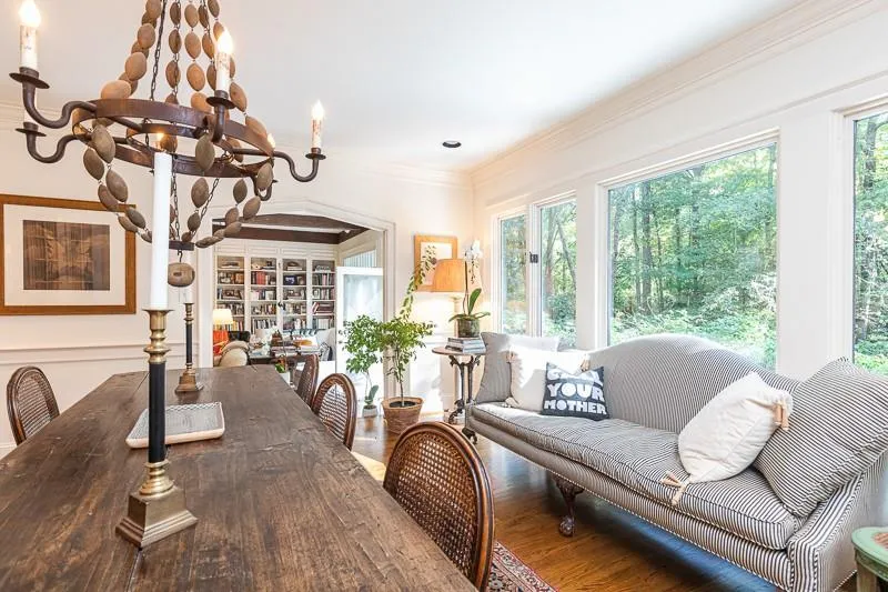 685 Tanglewood Trail, Sandy Springs, Georgia 30327, 5 Bedrooms Bedrooms, ,4 BathroomsBathrooms,Residential,Sold,685 Tanglewood Trail,6873759