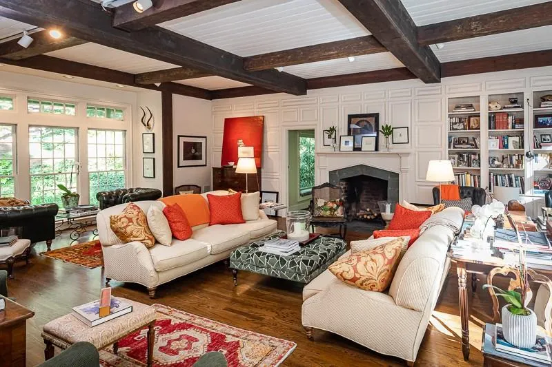 685 Tanglewood Trail, Sandy Springs, Georgia 30327, 5 Bedrooms Bedrooms, ,4 BathroomsBathrooms,Residential,Sold,685 Tanglewood Trail,6873759