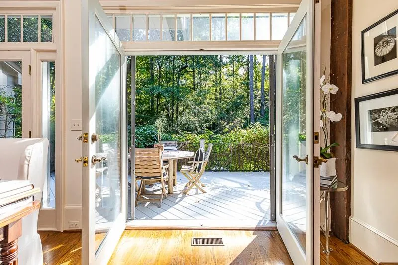 685 Tanglewood Trail, Sandy Springs, Georgia 30327, 5 Bedrooms Bedrooms, ,4 BathroomsBathrooms,Residential,Sold,685 Tanglewood Trail,6873759