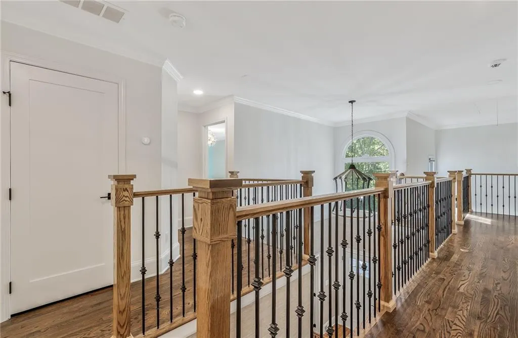 7465 Stoneykirk Close, Atlanta, Georgia 30350, 6 Bedrooms Bedrooms, ,4 BathroomsBathrooms,Residential,For Sale,7465 Stoneykirk Close,7649778