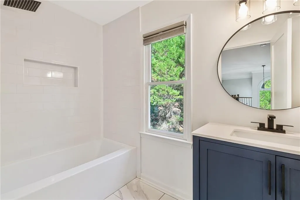 7465 Stoneykirk Close, Atlanta, Georgia 30350, 6 Bedrooms Bedrooms, ,4 BathroomsBathrooms,Residential,For Sale,7465 Stoneykirk Close,7649778