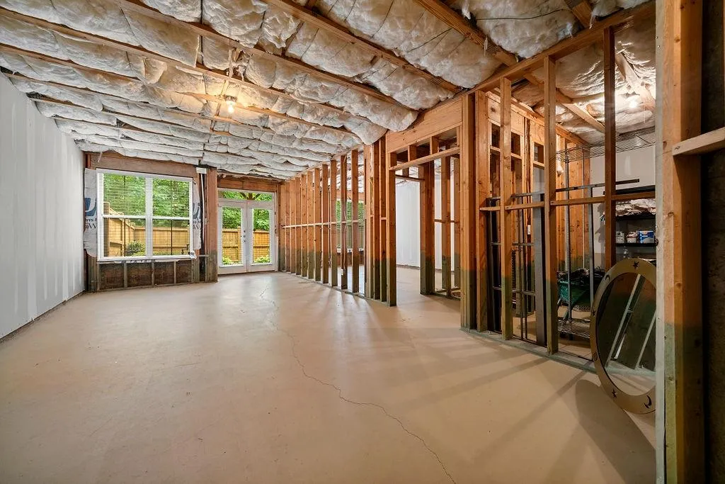 8065 Glisten Avenue, Sandy Springs, Georgia 30328, 3 Bedrooms Bedrooms, ,2 BathroomsBathrooms,Residential,Sold,8065 Glisten Avenue,7080752