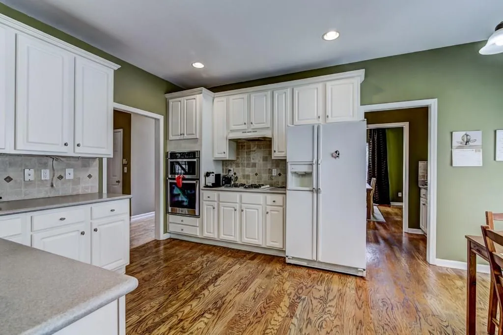 705 Orchard Court, Sandy Springs, Georgia 30328, 3 Bedrooms Bedrooms, ,2 BathroomsBathrooms,Residential,Sold,705 Orchard Court,5878466