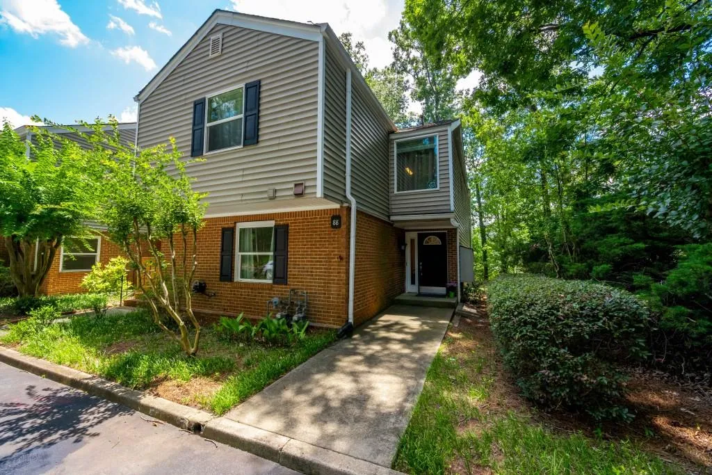88 Dunwoody Springs Drive, Sandy Springs, Georgia 30328, 2 Bedrooms Bedrooms, ,2 BathroomsBathrooms,Residential,Sold,88 Dunwoody Springs Drive,7245923