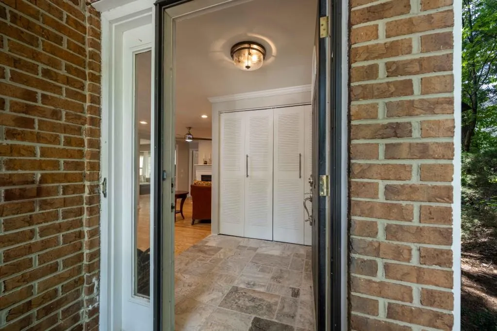 88 Dunwoody Springs Drive, Sandy Springs, Georgia 30328, 2 Bedrooms Bedrooms, ,2 BathroomsBathrooms,Residential,Sold,88 Dunwoody Springs Drive,7245923