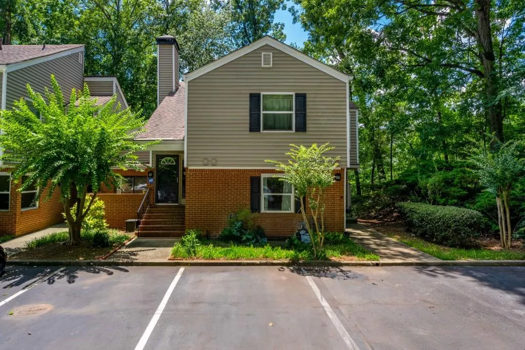 88 Dunwoody Springs Drive, Sandy Springs, Georgia 30328, 2 Bedrooms Bedrooms, ,2 BathroomsBathrooms,Residential,Sold,88 Dunwoody Springs Drive,7245923
