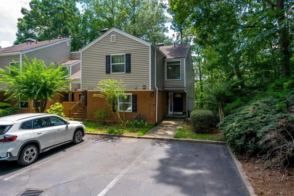 88 Dunwoody Springs Drive, Sandy Springs, Georgia 30328, 2 Bedrooms Bedrooms, ,2 BathroomsBathrooms,Residential,Sold,88 Dunwoody Springs Drive,7245923