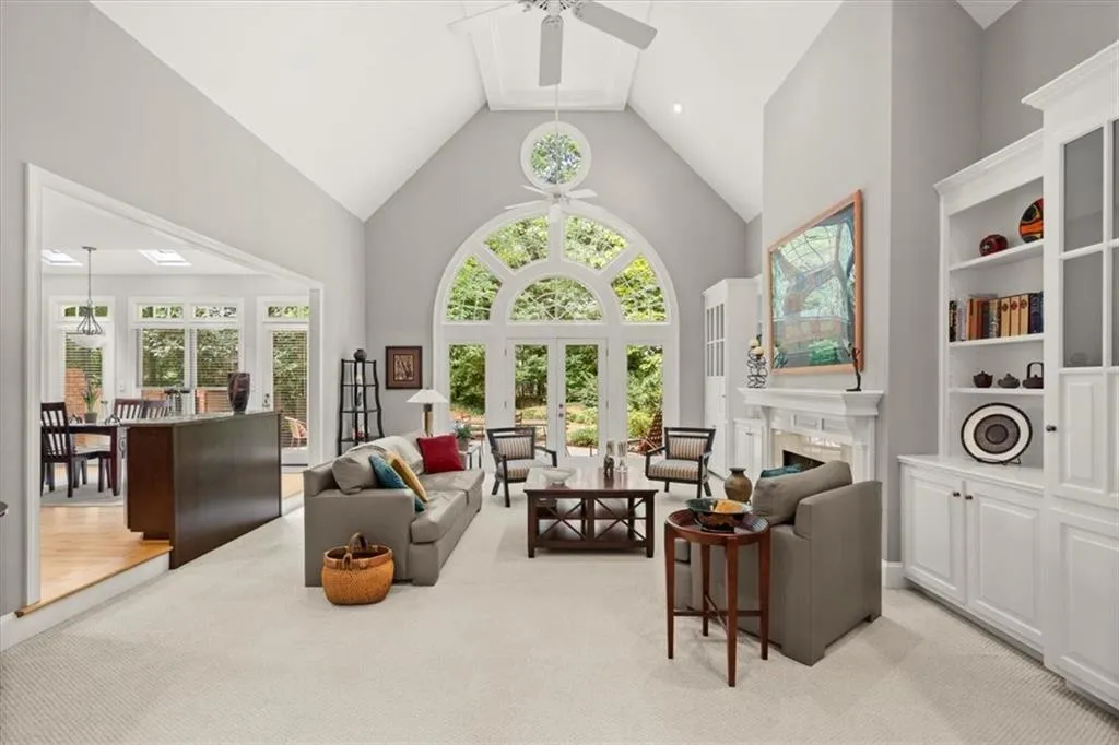 415 Hadley Court, Sandy Springs, Georgia 30350, 4 Bedrooms Bedrooms, ,3 BathroomsBathrooms,Residential,Sold,415 Hadley Court,7427166