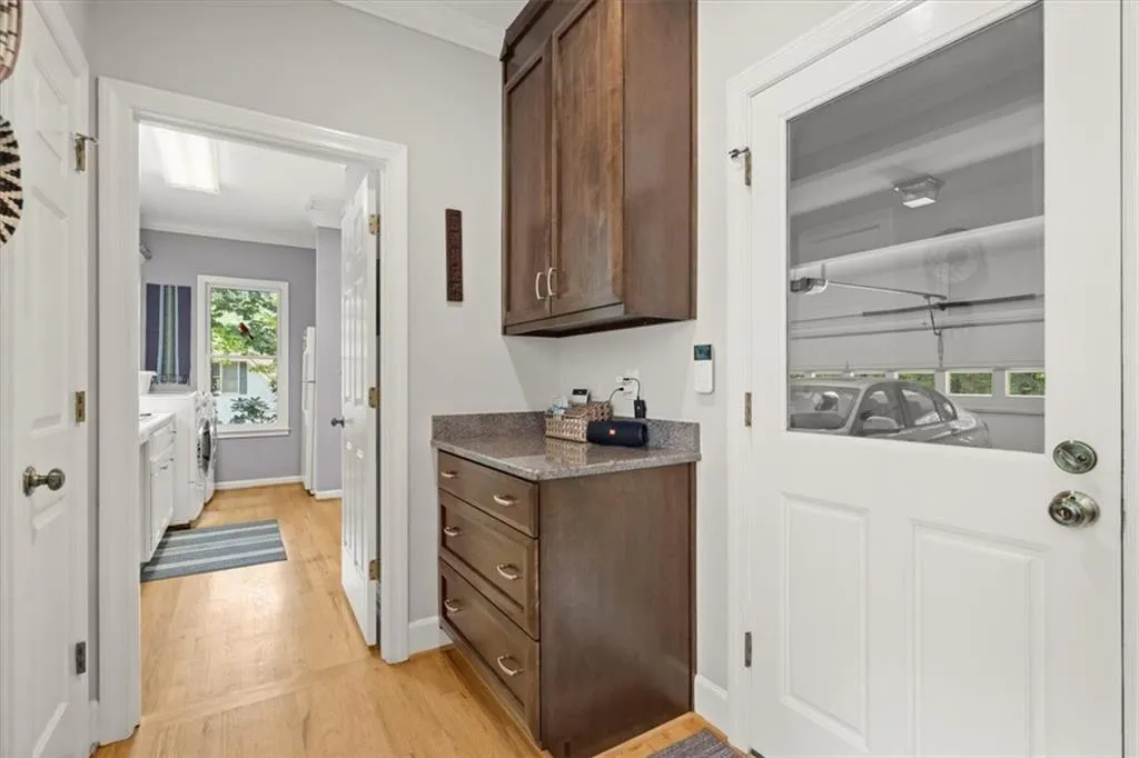 415 Hadley Court, Sandy Springs, Georgia 30350, 4 Bedrooms Bedrooms, ,3 BathroomsBathrooms,Residential,Sold,415 Hadley Court,7427166