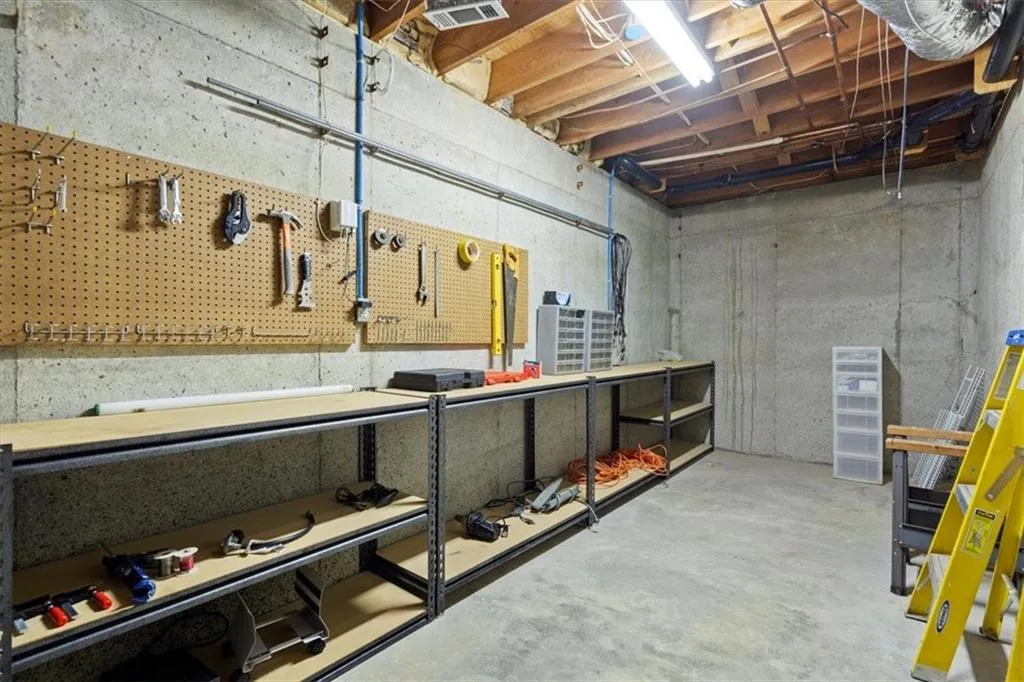 415 Hadley Court, Sandy Springs, Georgia 30350, 4 Bedrooms Bedrooms, ,3 BathroomsBathrooms,Residential,Sold,415 Hadley Court,7427166