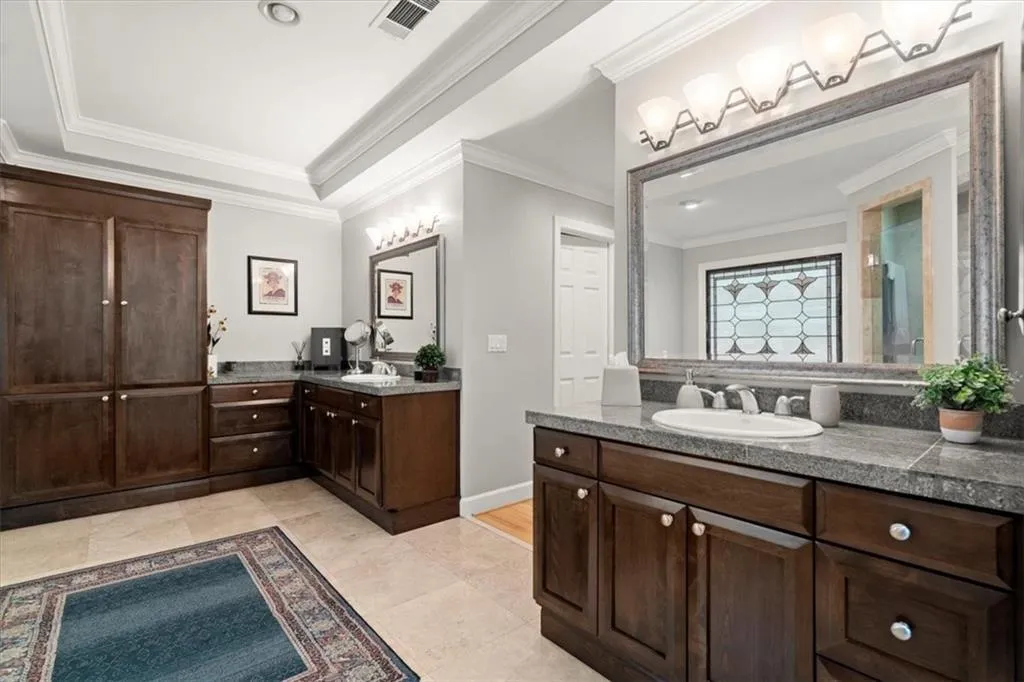 415 Hadley Court, Sandy Springs, Georgia 30350, 4 Bedrooms Bedrooms, ,3 BathroomsBathrooms,Residential,Sold,415 Hadley Court,7427166