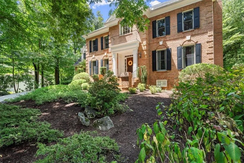 415 Hadley Court, Sandy Springs, Georgia 30350, 4 Bedrooms Bedrooms, ,3 BathroomsBathrooms,Residential,Sold,415 Hadley Court,7427166