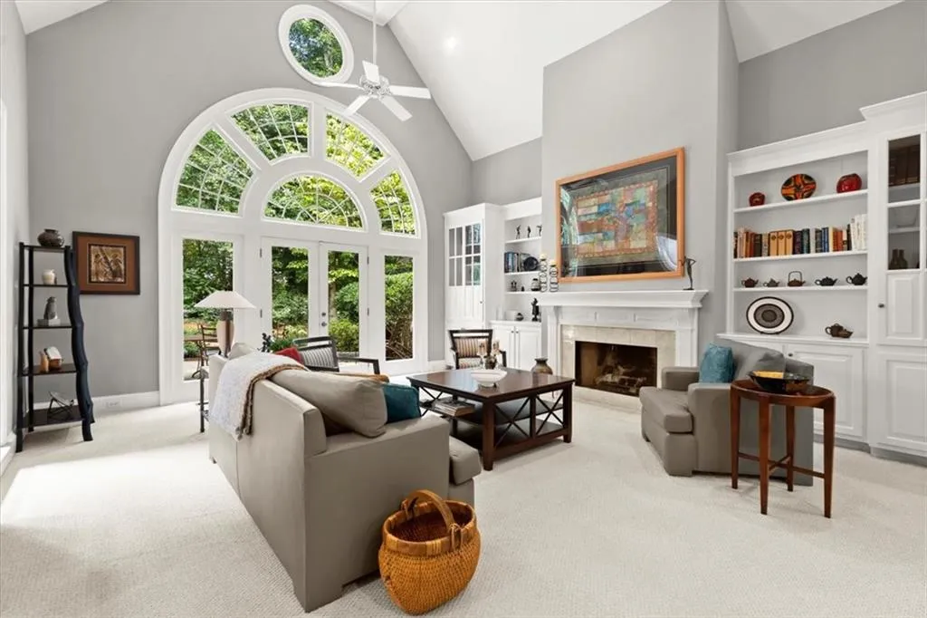 415 Hadley Court, Sandy Springs, Georgia 30350, 4 Bedrooms Bedrooms, ,3 BathroomsBathrooms,Residential,Sold,415 Hadley Court,7427166