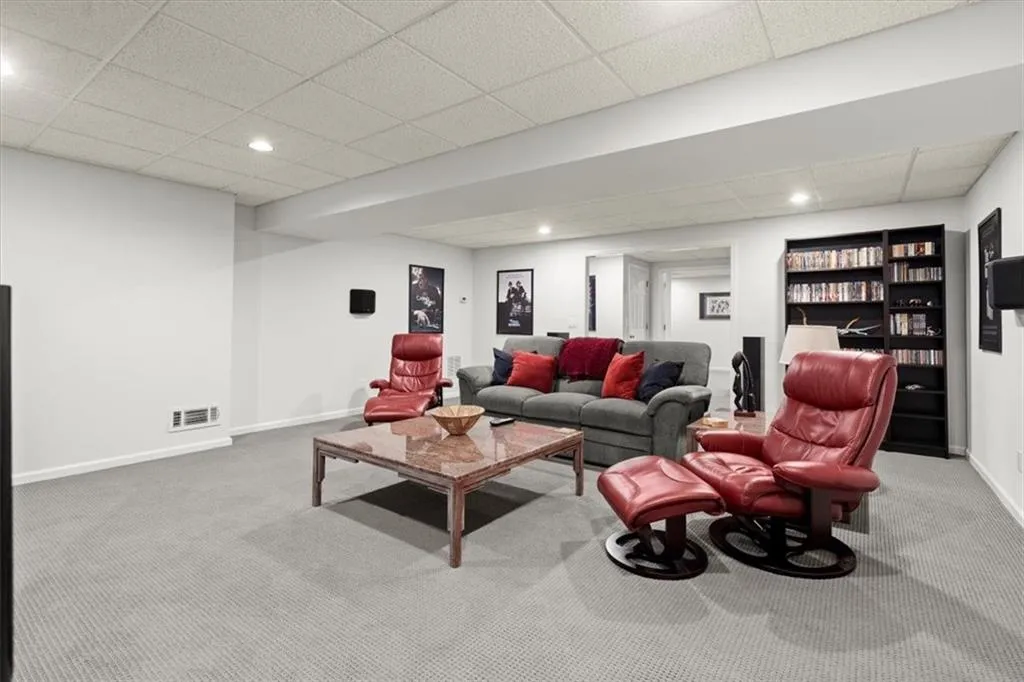 415 Hadley Court, Sandy Springs, Georgia 30350, 4 Bedrooms Bedrooms, ,3 BathroomsBathrooms,Residential,Sold,415 Hadley Court,7427166