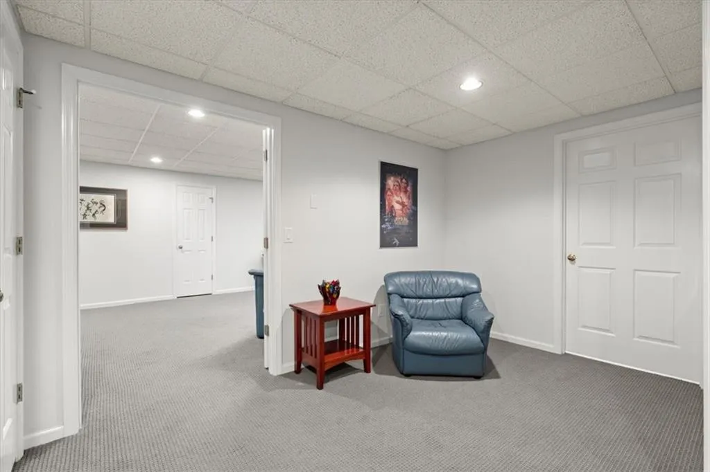 415 Hadley Court, Sandy Springs, Georgia 30350, 4 Bedrooms Bedrooms, ,3 BathroomsBathrooms,Residential,Sold,415 Hadley Court,7427166