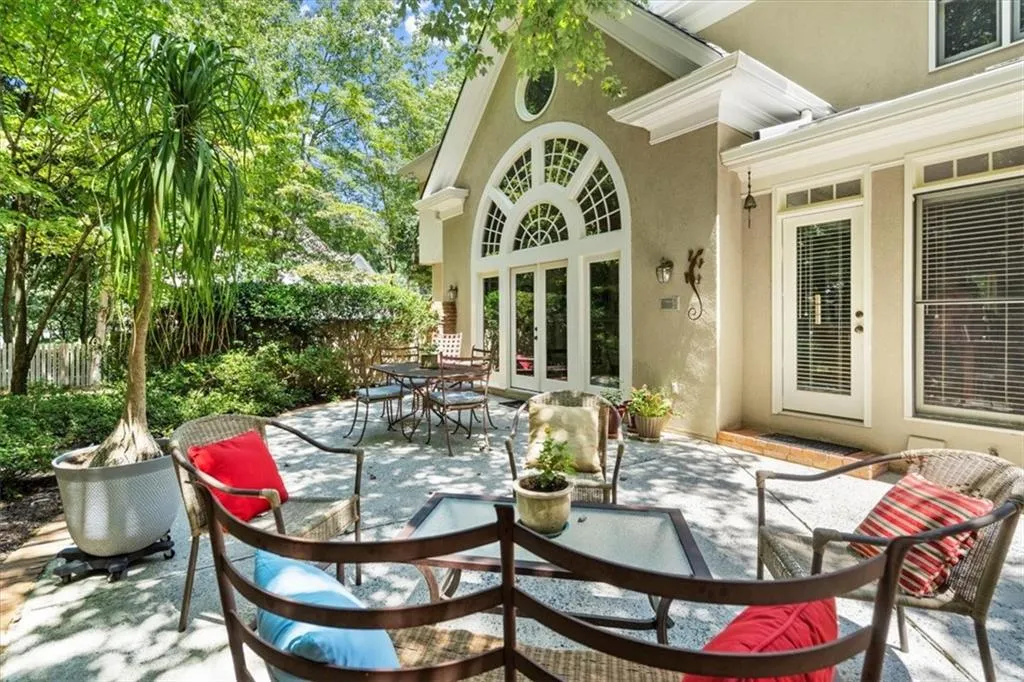 415 Hadley Court, Sandy Springs, Georgia 30350, 4 Bedrooms Bedrooms, ,3 BathroomsBathrooms,Residential,Sold,415 Hadley Court,7427166