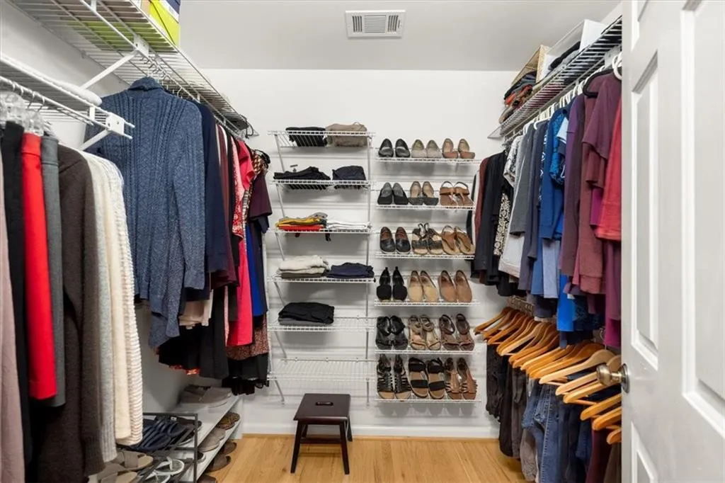 415 Hadley Court, Sandy Springs, Georgia 30350, 4 Bedrooms Bedrooms, ,3 BathroomsBathrooms,Residential,Sold,415 Hadley Court,7427166