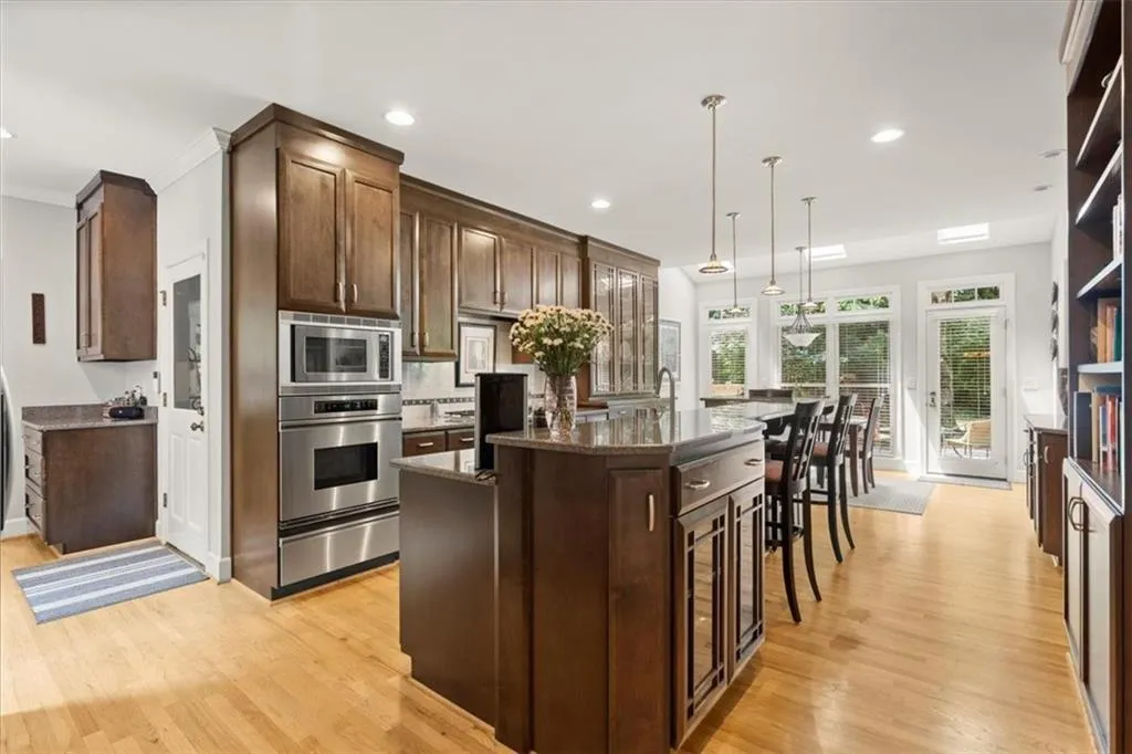 415 Hadley Court, Sandy Springs, Georgia 30350, 4 Bedrooms Bedrooms, ,3 BathroomsBathrooms,Residential,Sold,415 Hadley Court,7427166