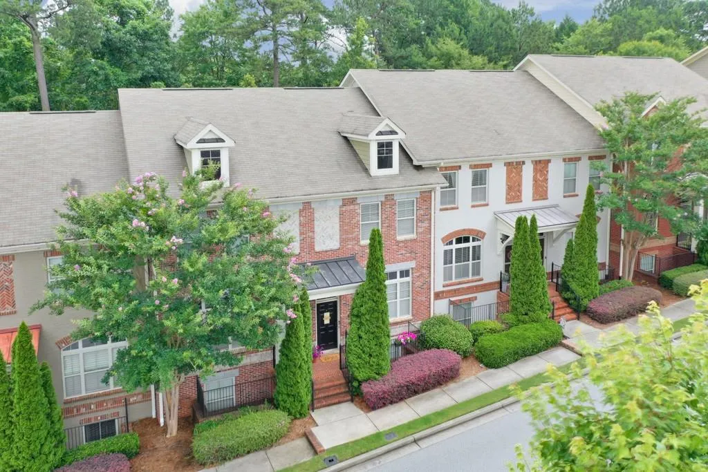 7360 Glisten Avenue, Sandy Springs, Georgia 30328, 3 Bedrooms Bedrooms, ,3 BathroomsBathrooms,Residential,Sold,7360 Glisten Avenue,7232201