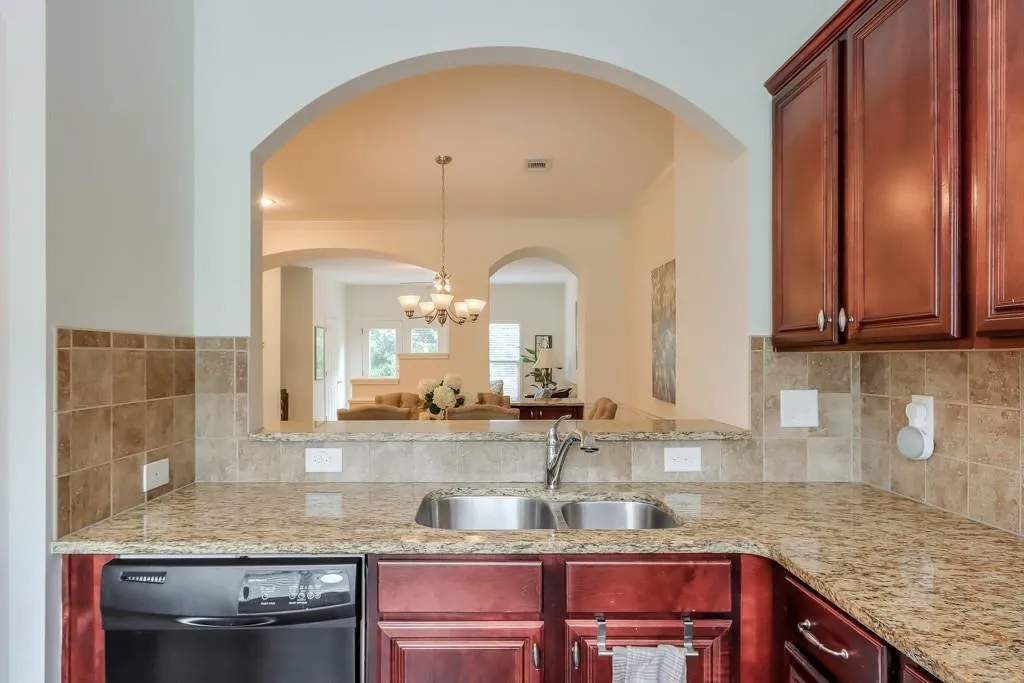 7360 Glisten Avenue, Sandy Springs, Georgia 30328, 3 Bedrooms Bedrooms, ,3 BathroomsBathrooms,Residential,Sold,7360 Glisten Avenue,7232201