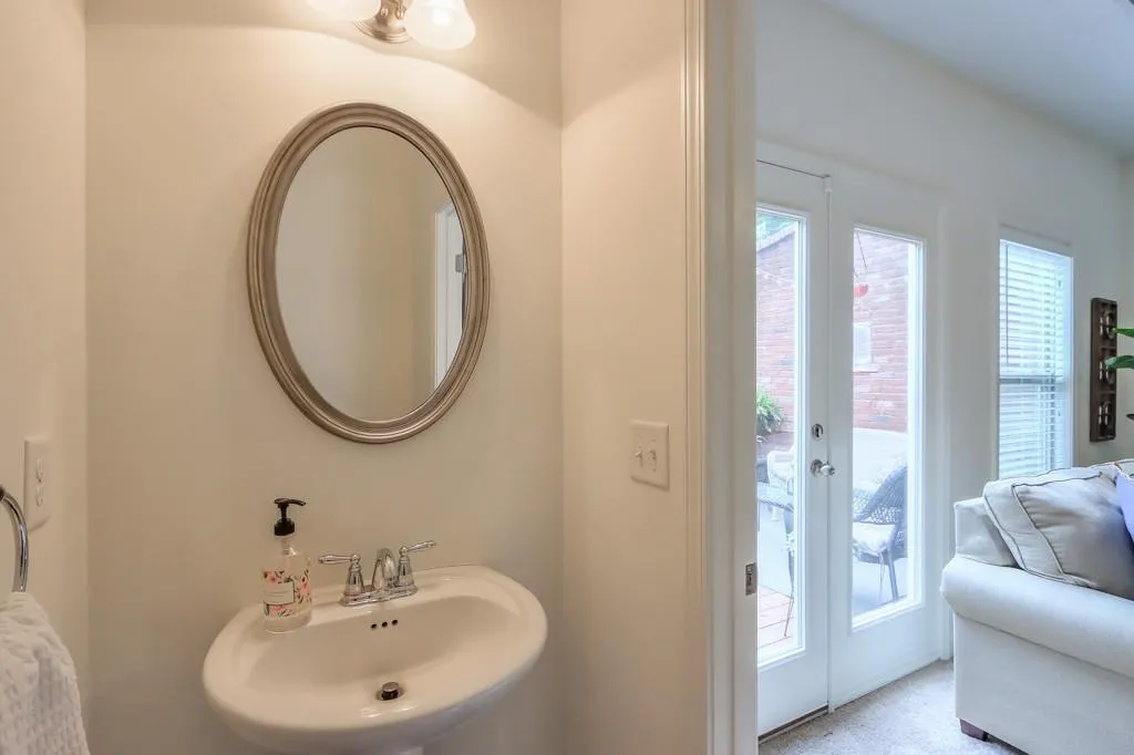 7360 Glisten Avenue, Sandy Springs, Georgia 30328, 3 Bedrooms Bedrooms, ,3 BathroomsBathrooms,Residential,Sold,7360 Glisten Avenue,7232201