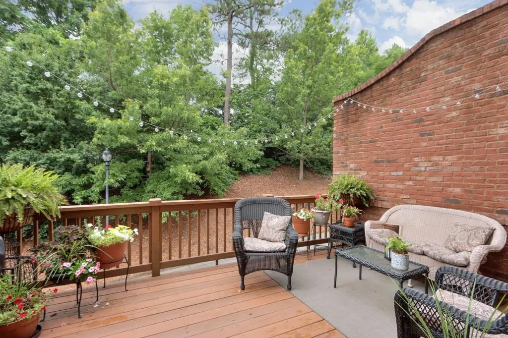 7360 Glisten Avenue, Sandy Springs, Georgia 30328, 3 Bedrooms Bedrooms, ,3 BathroomsBathrooms,Residential,Sold,7360 Glisten Avenue,7232201