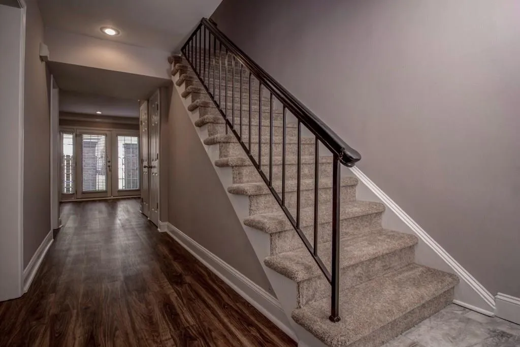 6980 Roswell Road Unit F7, Atlanta, Georgia 30328, 3 Bedrooms Bedrooms, ,2 BathroomsBathrooms,Residential,Sold,6980 Roswell Road Unit F7,5602515