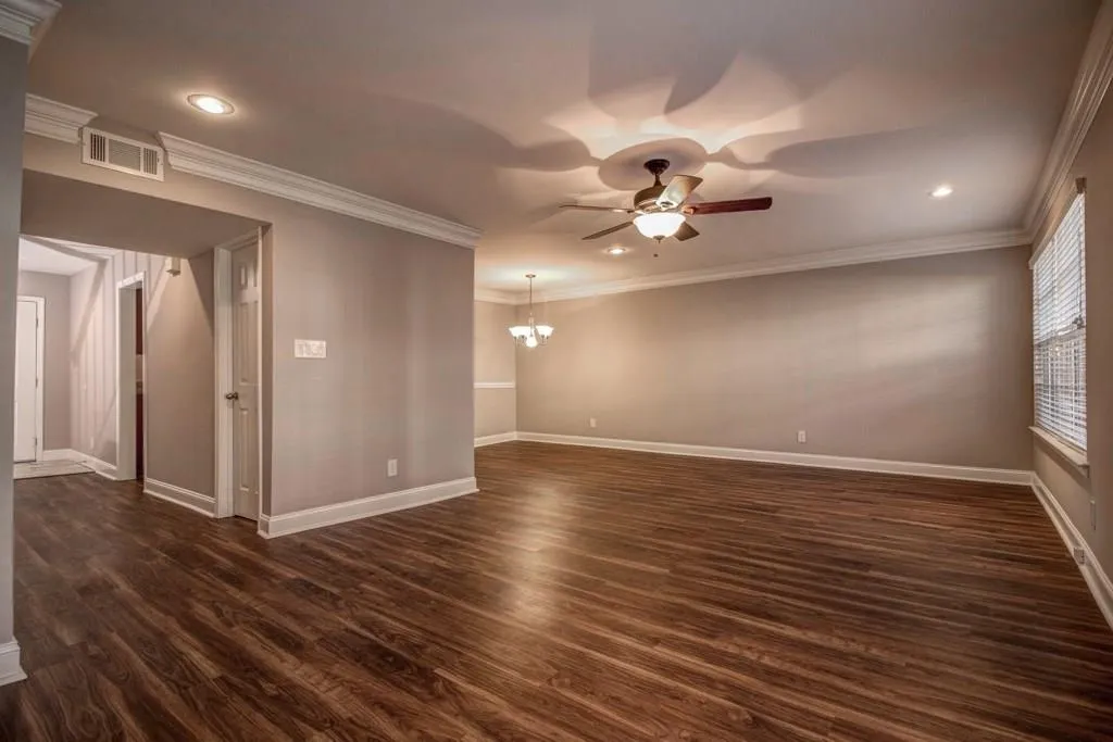 6980 Roswell Road Unit F7, Atlanta, Georgia 30328, 3 Bedrooms Bedrooms, ,2 BathroomsBathrooms,Residential,Sold,6980 Roswell Road Unit F7,5602515