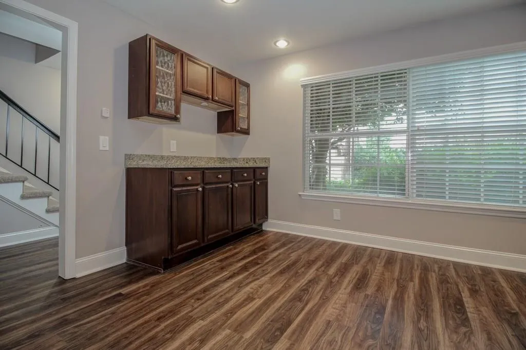 6980 Roswell Road Unit F7, Atlanta, Georgia 30328, 3 Bedrooms Bedrooms, ,2 BathroomsBathrooms,Residential,Sold,6980 Roswell Road Unit F7,5602515