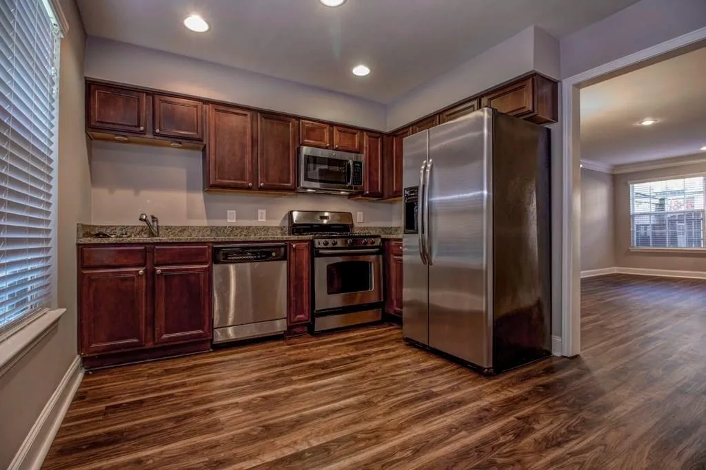 6980 Roswell Road Unit F7, Atlanta, Georgia 30328, 3 Bedrooms Bedrooms, ,2 BathroomsBathrooms,Residential,Sold,6980 Roswell Road Unit F7,5602515