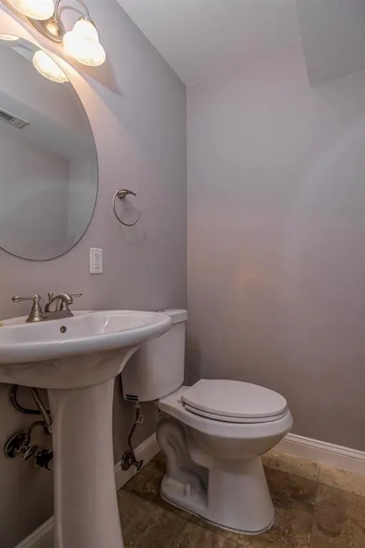 6980 Roswell Road Unit F7, Atlanta, Georgia 30328, 3 Bedrooms Bedrooms, ,2 BathroomsBathrooms,Residential,Sold,6980 Roswell Road Unit F7,5602515