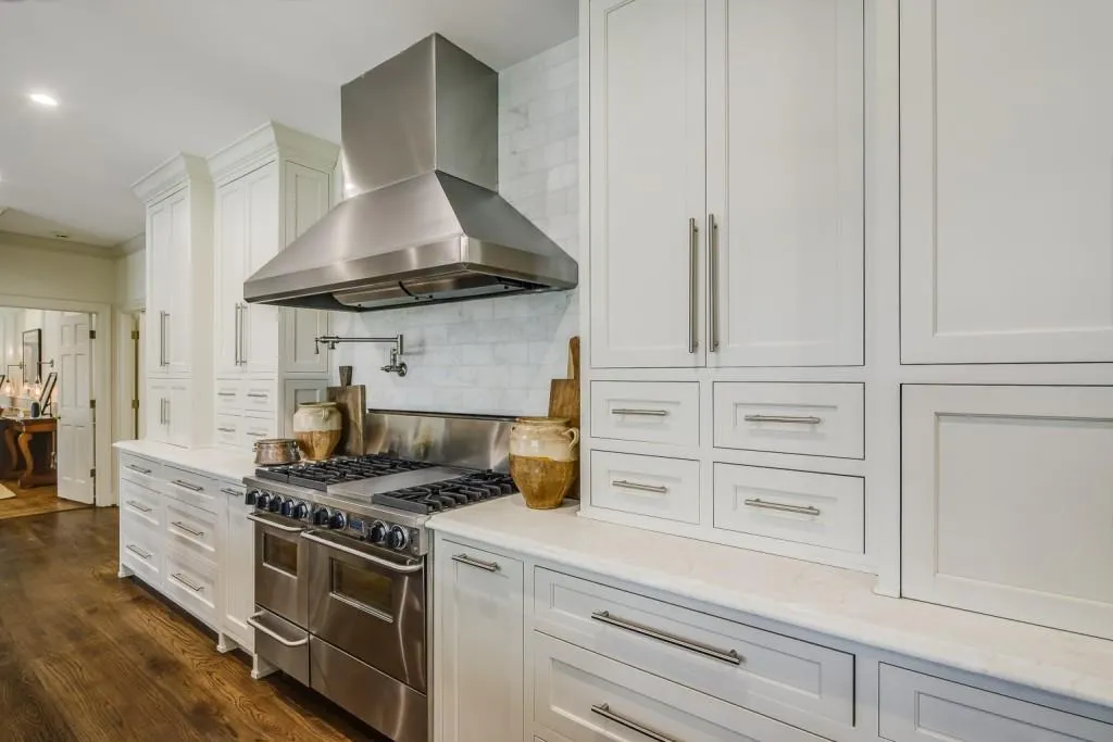 1315 Belmore Way, Sandy Springs, Georgia 30350, 6 Bedrooms Bedrooms, ,5 BathroomsBathrooms,Residential,Sold,1315 Belmore Way,6864395