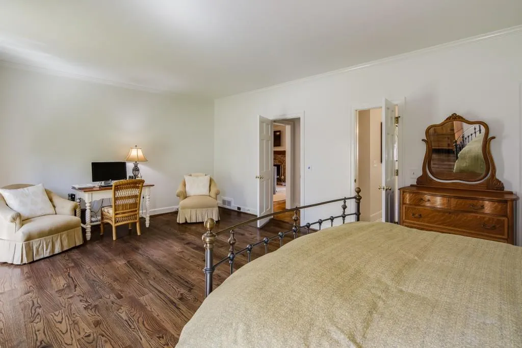 1315 Belmore Way, Sandy Springs, Georgia 30350, 6 Bedrooms Bedrooms, ,5 BathroomsBathrooms,Residential,Sold,1315 Belmore Way,6864395