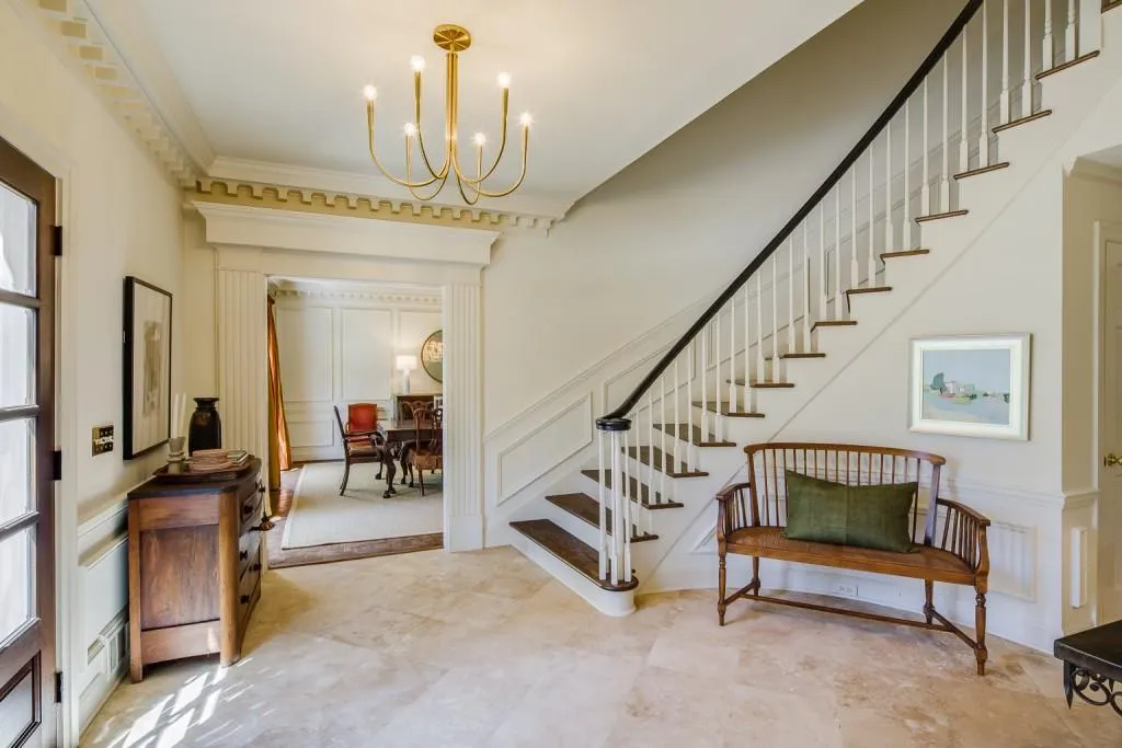 1315 Belmore Way, Sandy Springs, Georgia 30350, 6 Bedrooms Bedrooms, ,5 BathroomsBathrooms,Residential,Sold,1315 Belmore Way,6864395