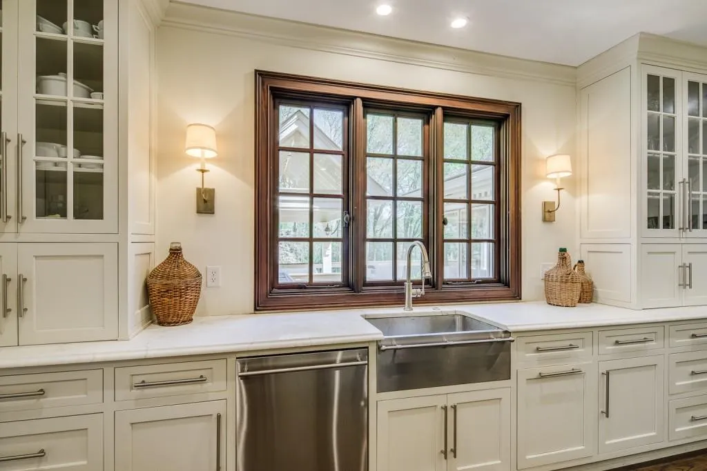 1315 Belmore Way, Sandy Springs, Georgia 30350, 6 Bedrooms Bedrooms, ,5 BathroomsBathrooms,Residential,Sold,1315 Belmore Way,6864395