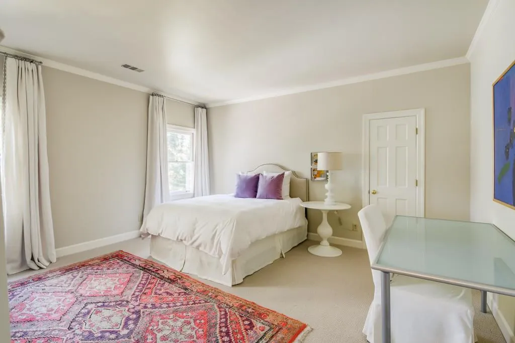 1315 Belmore Way, Sandy Springs, Georgia 30350, 6 Bedrooms Bedrooms, ,5 BathroomsBathrooms,Residential,Sold,1315 Belmore Way,6864395