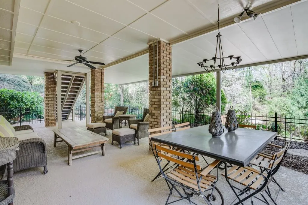 1315 Belmore Way, Sandy Springs, Georgia 30350, 6 Bedrooms Bedrooms, ,5 BathroomsBathrooms,Residential,Sold,1315 Belmore Way,6864395