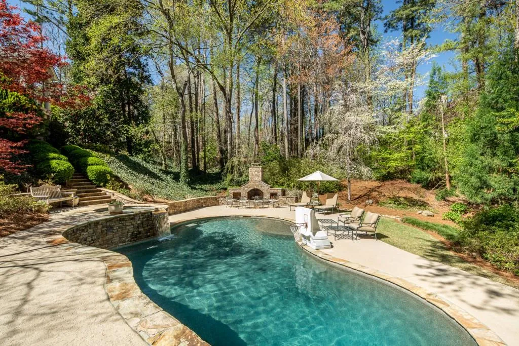 1315 Belmore Way, Sandy Springs, Georgia 30350, 6 Bedrooms Bedrooms, ,5 BathroomsBathrooms,Residential,Sold,1315 Belmore Way,6864395