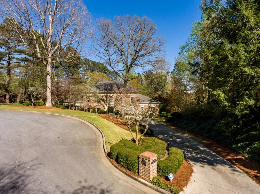 1315 Belmore Way, Sandy Springs, Georgia 30350, 6 Bedrooms Bedrooms, ,5 BathroomsBathrooms,Residential,Sold,1315 Belmore Way,6864395